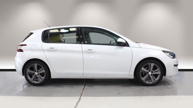 View the 2014 Peugeot 308: 1.6 HDi 115 Active 5dr Online at Peter Vardy