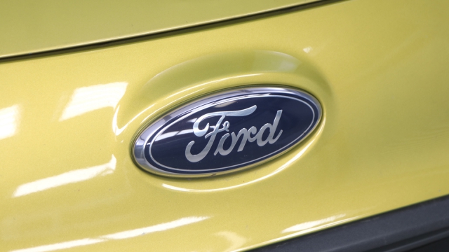 View the 2015 Ford Ka Hatchback: 1.2 Zetec 3dr [Start Stop Online at Peter Vardy