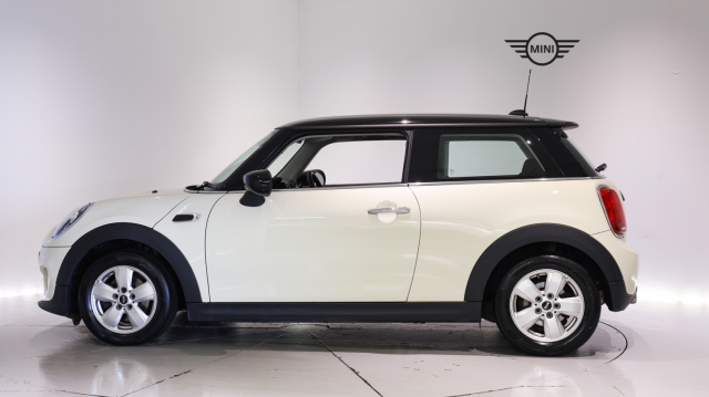 View the 2020 Mini Hatchback: 1.5 Cooper Classic II 3dr Online at Peter Vardy
