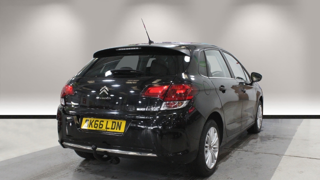 View the 2016 Citroen C4: 1.6 BlueHDi [120] Flair 5dr Online at Peter Vardy