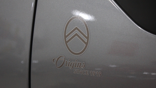 View the 2020 Citroen C3: 1.2 PureTech 83 Origins 5dr Online at Peter Vardy
