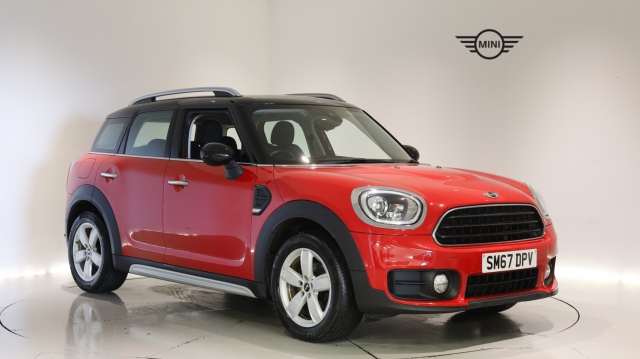 View the 2017 Mini Countryman: 1.5 Cooper 5dr Online at Peter Vardy