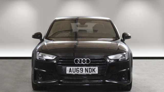 View the 2019 Audi A4: 35 TFSI Black Edition 4dr S Tronic Online at Peter Vardy