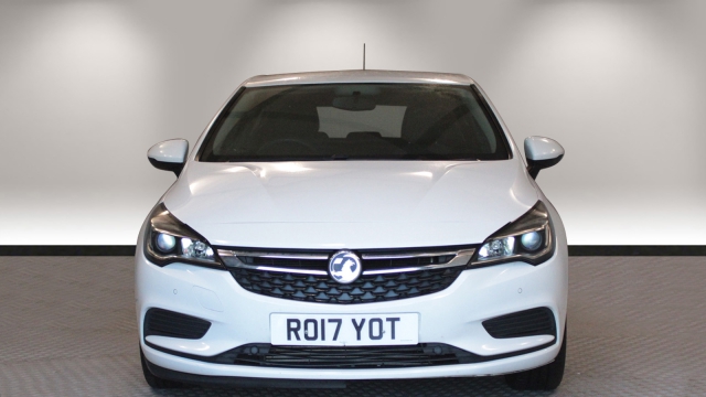 View the 2017 Vauxhall Astra: 1.6 CDTi 16V Design 5dr Online at Peter Vardy