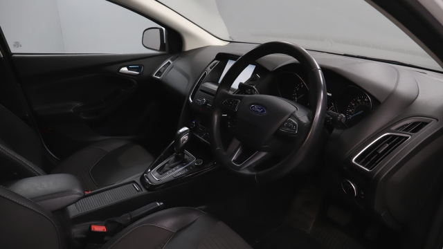 View the 2015 Ford Focus: 1.5 EcoBoost 182 Titanium X Navigation 5dr Auto Online at Peter Vardy