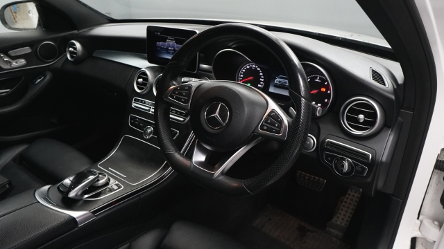 View the 2016 Mercedes-benz C Class: C250d AMG Line Premium 4dr Auto Online at Peter Vardy