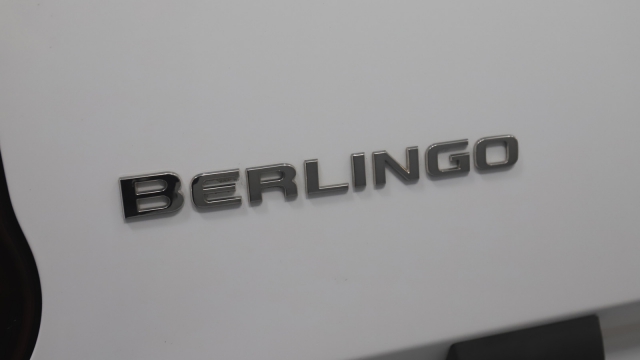 View the 2021 Citroen Berlingo: 1.5 BlueHDi 650Kg X 75ps Online at Peter Vardy