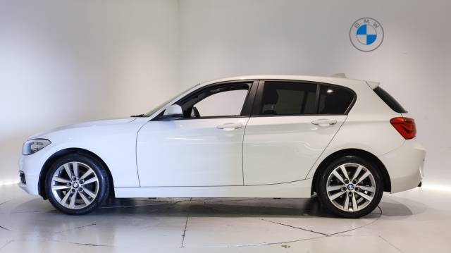View the 2018 Bmw 1 Series: 118d Sport 5dr [Nav/Servotronic] Step Auto Online at Peter Vardy