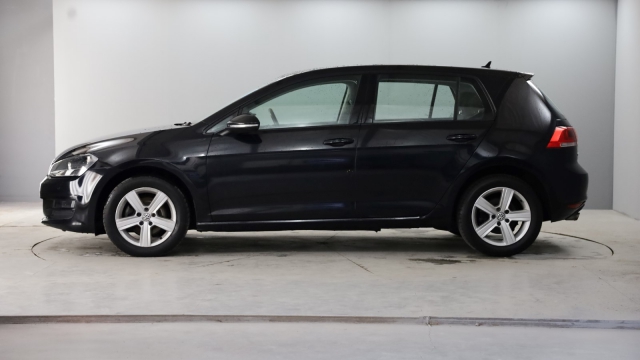 View the 2015 Volkswagen Golf: 1.4 TSI Match 5dr Online at Peter Vardy