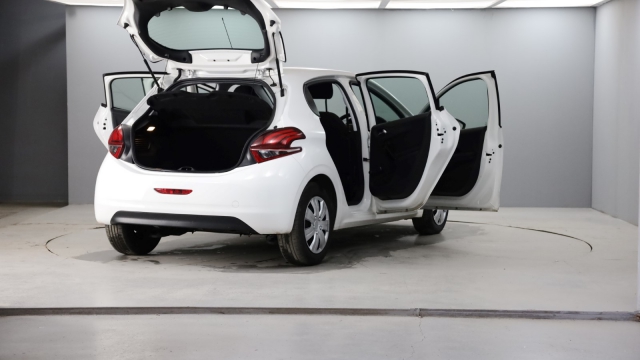 View the 2015 Peugeot 208: 1.0 PureTech Access A/C 5dr Online at Peter Vardy
