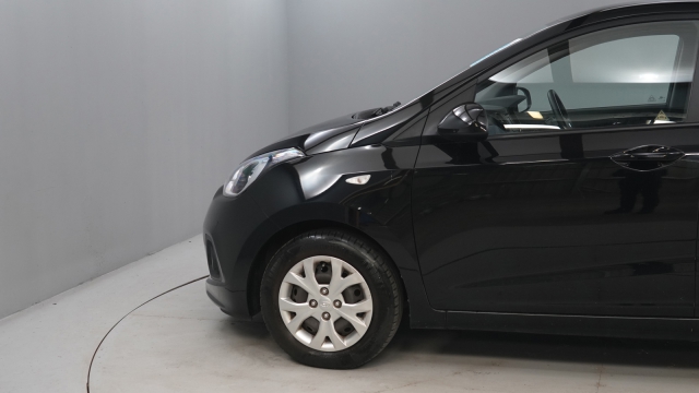 View the 2015 Hyundai I10: 1.2 SE 5dr Online at Peter Vardy