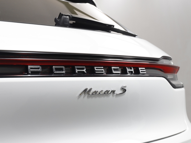View the 2019 Porsche Macan: S 5dr PDK Online at Peter Vardy