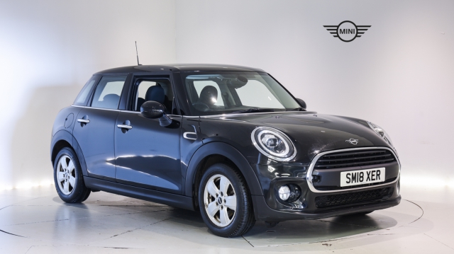 View the 2018 Mini Hatchback: 1.5 One II 5dr Online at Peter Vardy