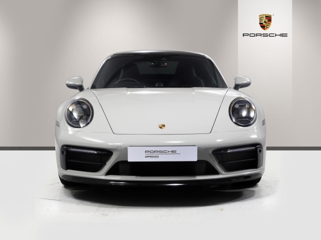 View the 2021 Porsche 911: S 2dr Online at Peter Vardy