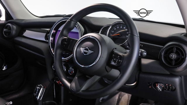 View the 2021 Mini Hatchback: 1.5 Cooper Classic 3dr Auto Online at Peter Vardy