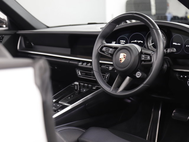 View the 2021 Porsche 911: 2dr PDK Online at Peter Vardy