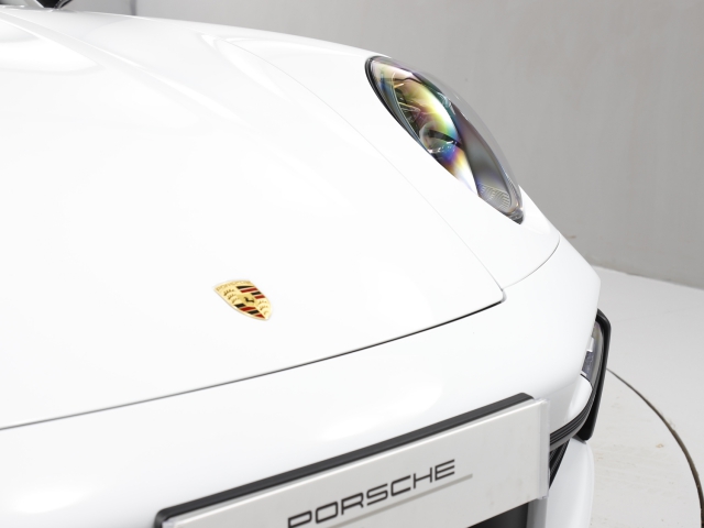 View the 2021 Porsche 911: 2dr PDK Online at Peter Vardy