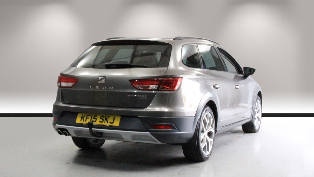 View the 2015 Seat Leon X-perience: 2.0 TDI SE Technology 5dr Online at Peter Vardy