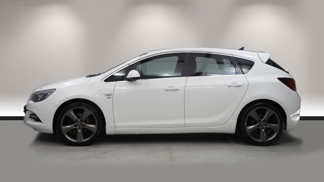 View the 2012 Vauxhall Astra: 1.6T 16V SRi Vx-line [180] 5dr Online at Peter Vardy