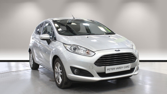 View the 2016 Ford Fiesta: 1.0 EcoBoost Zetec 5dr Online at Peter Vardy