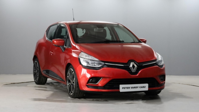 View the 2017 Renault Clio: 1.5 dCi 90 Dynamique S Nav 5dr Online at Peter Vardy