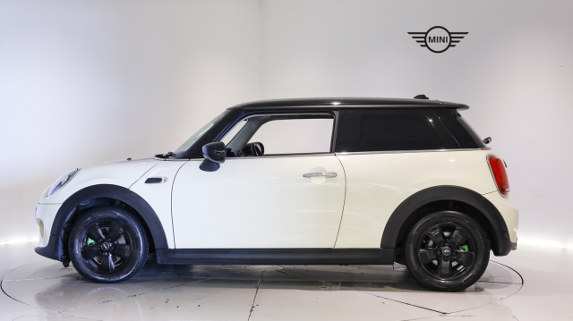 View the 2019 Mini Hatchback: 1.5 Cooper Classic II 3dr [Comfort Pack] Online at Peter Vardy