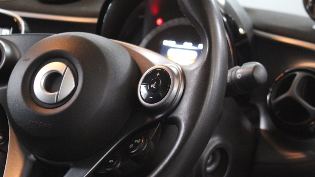 View the 2015 Smart Fortwo Coupe: 0.9 Turbo Prime Premium P Online at Peter Vardy