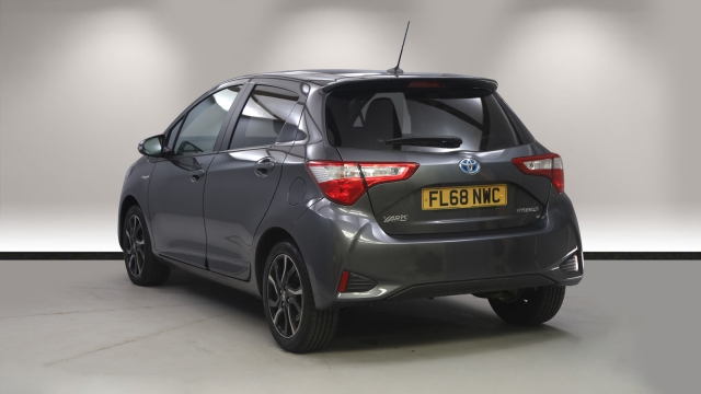 View the 2018 Toyota Yaris: 1.5 Hybrid Design 5dr CVT Online at Peter Vardy