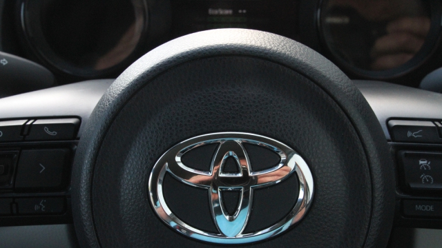 View the 2020 Toyota Yaris: 1.5 Hybrid Excel 5dr CVT Online at Peter Vardy