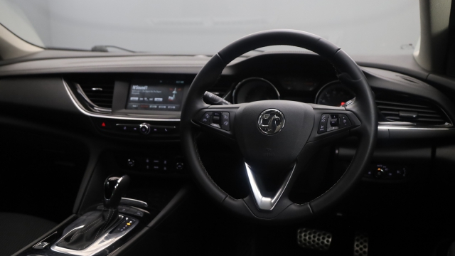 View the 2018 Vauxhall Insignia: 1.6 Turbo D [136] SRi 5dr Auto Online at Peter Vardy