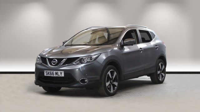 View the 2016 Nissan Qashqai: 1.2 DiG-T N-Connecta 5dr Online at Peter Vardy