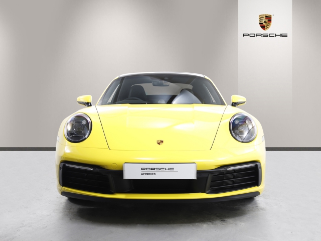 View the 2022 Porsche 911: S 2dr PDK Online at Peter Vardy