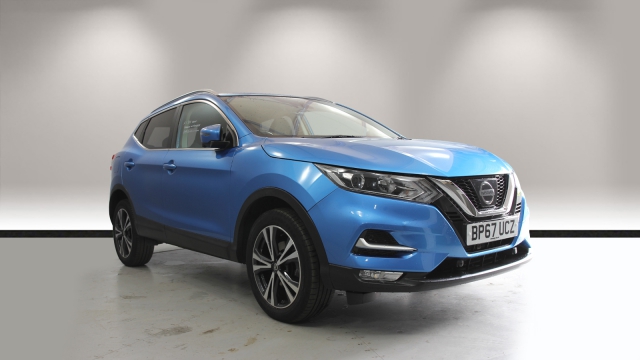 View the 2018 Nissan Qashqai: 1.2 DiG-T N-Connecta 5dr Xtronic Online at Peter Vardy