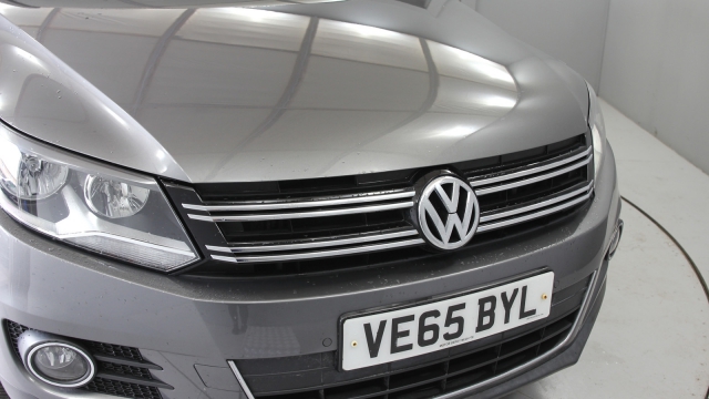 View the 2015 Volkswagen Tiguan: 2.0 TDi BlueMotion Tech Match Edition 150 5dr DSG Online at Peter Vardy