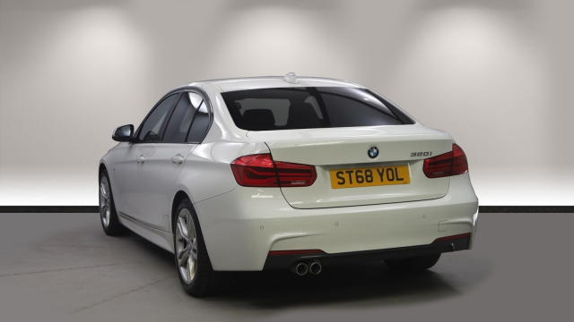 View the 2018 Bmw 3 Series: 320i M Sport 4dr Online at Peter Vardy