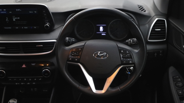 View the 2019 Hyundai Tucson: 1.6 GDi SE Nav 5dr 2WD Online at Peter Vardy