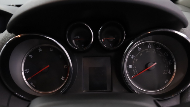View the 2015 Vauxhall Mokka: 1.6 CDTi ecoFLEX SE 5dr Online at Peter Vardy