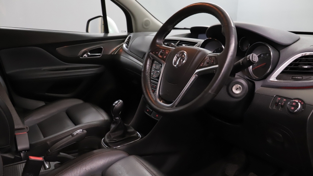 View the 2015 Vauxhall Mokka: 1.6 CDTi ecoFLEX SE 5dr Online at Peter Vardy