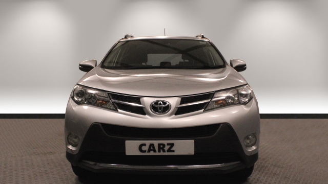 View the 2014 Toyota Rav 4: 2.0 D-4D Invincible 5dr Online at Peter Vardy