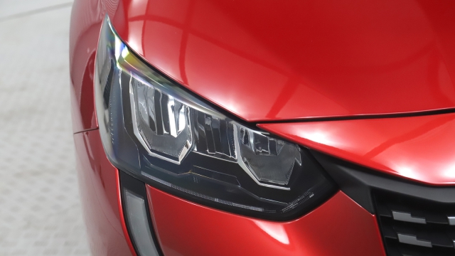 View the 2021 Peugeot 208: 1.2 PureTech 100 Allure Premium 5dr Online at Peter Vardy