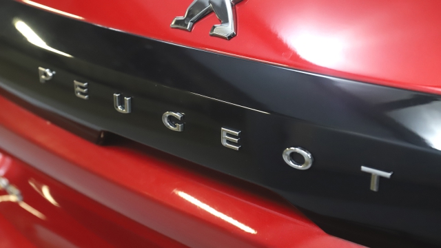 View the 2021 Peugeot 208: 1.2 PureTech 100 Allure Premium 5dr Online at Peter Vardy