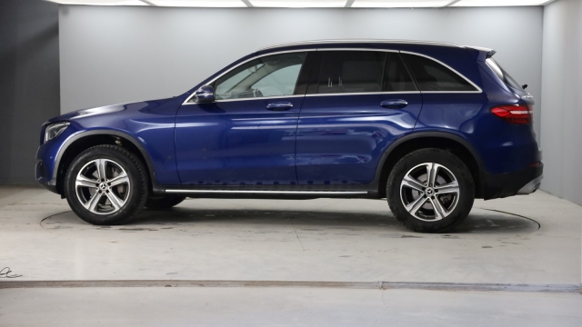 View the 2017 Mercedes-benz Glc: GLC 250d 4Matic Sport Premium 5dr 9G-Tronic Online at Peter Vardy