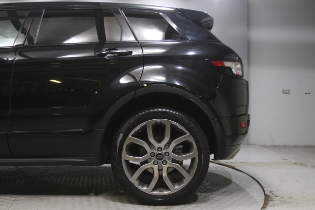 View the 2014 Land Rover Range Rover Evoque: 2.2 SD4 Dynamic 5dr Auto [9] [Lux Pack] Online at Peter Vardy