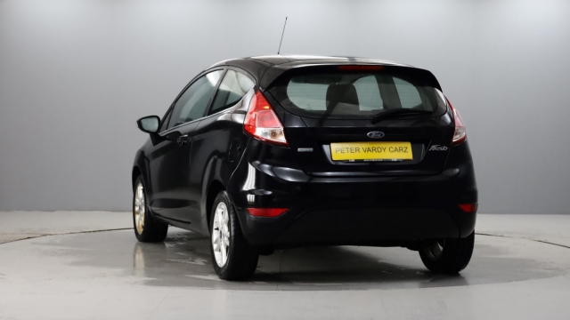 View the 2016 Ford Fiesta: 1.0 EcoBoost Zetec Navigation 3dr Online at Peter Vardy