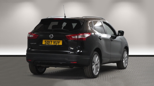 View the 2017 Nissan Qashqai: 1.2 DiG-T Tekna [Non-Panoramic] 5dr Online at Peter Vardy