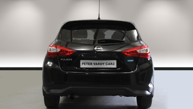 View the 2016 Nissan Pulsar: 1.2 DiG-T Visia 5dr Online at Peter Vardy