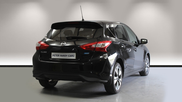 View the 2016 Nissan Pulsar: 1.2 DiG-T Visia 5dr Online at Peter Vardy