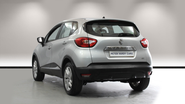 View the 2015 Renault Captur: 1.5 dCi 90 Dynamique MediaNav Energy 5dr Online at Peter Vardy