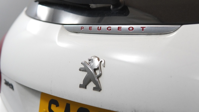 View the 2016 Peugeot 208: 1.6 THP GTi Prestige 3dr Online at Peter Vardy