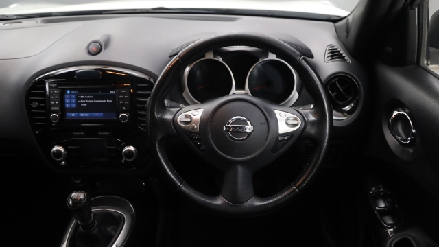 View the 2016 Nissan Juke: 1.2 DiG-T Tekna 5dr Online at Peter Vardy